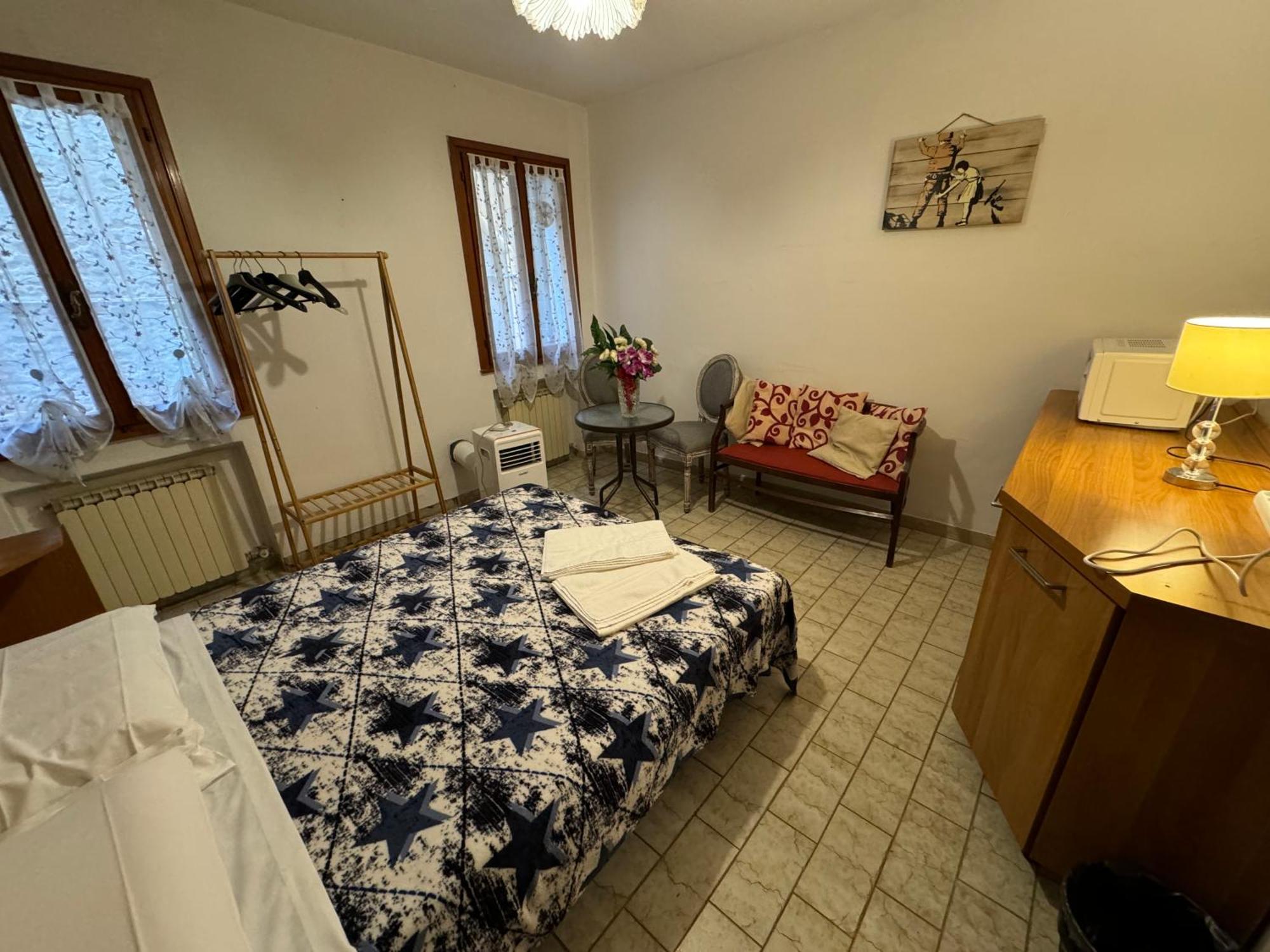 The Wolf House Hotel Velence Kültér fotó