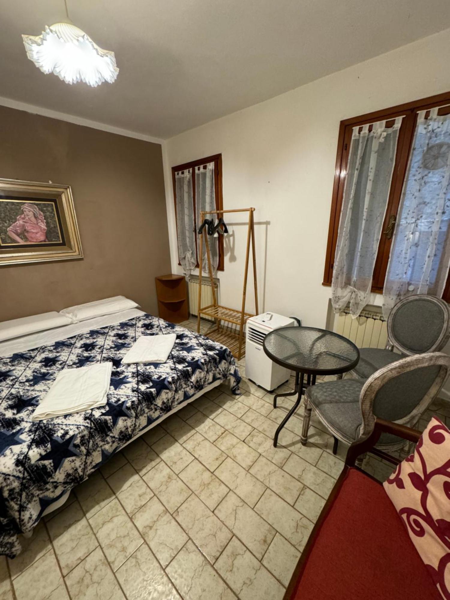 The Wolf House Hotel Velence Kültér fotó